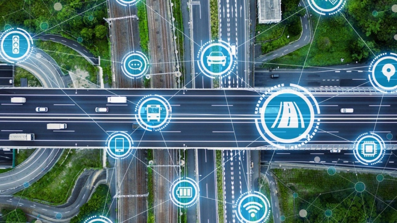 بهبود روابط بین رانندگان در جاده‌ها از مزایای سیستم حمل و نقل هوشمند